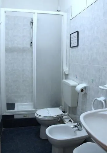 Albergo Nella Imperia 2*,